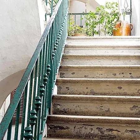 Donato Bed & Breakfast 3*